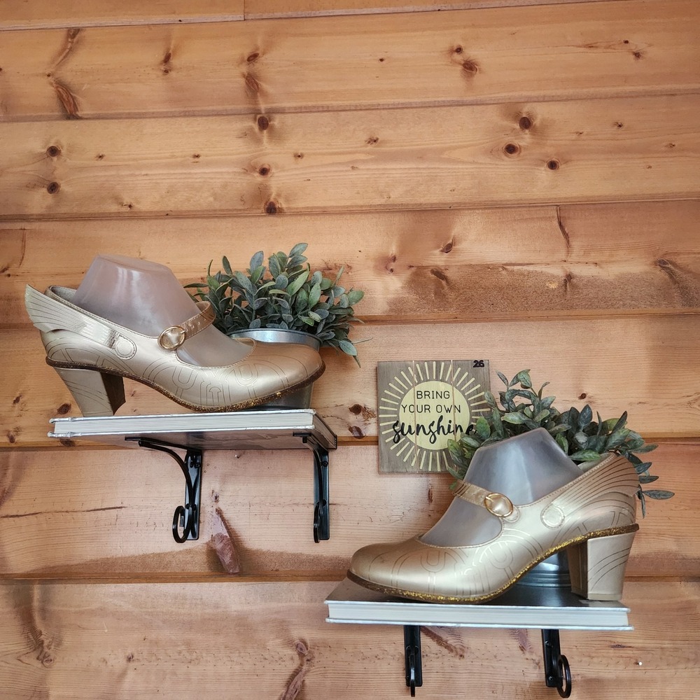 Hot Chocolate Design Pegasus Gold Glitter Mid Block Heels Mary Jane Pumps Sz 41